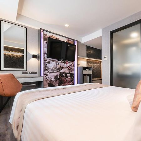 Aspira Gems Center Silom Hotel Bangkok Room photo