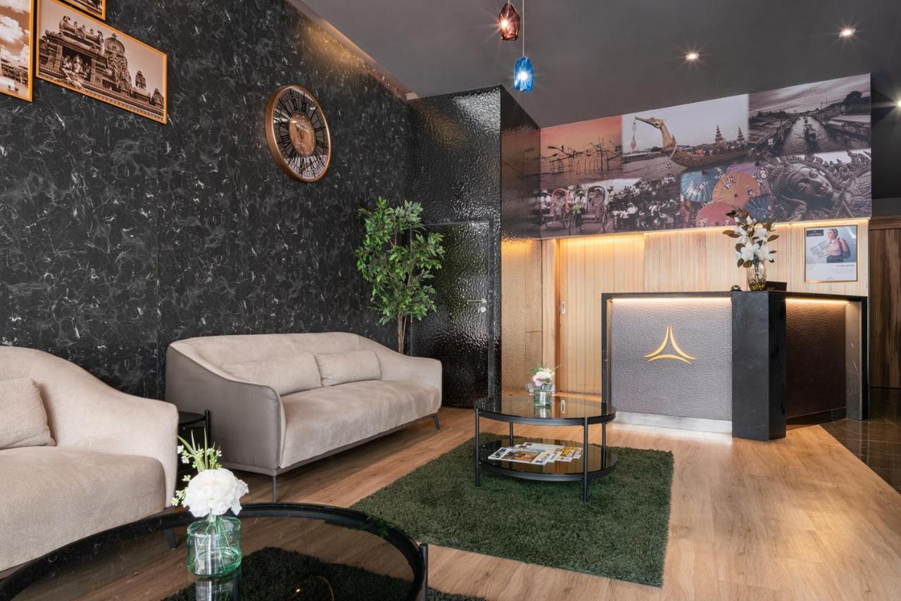 Aspira Gems Center Silom Hotel Bangkok Exterior photo