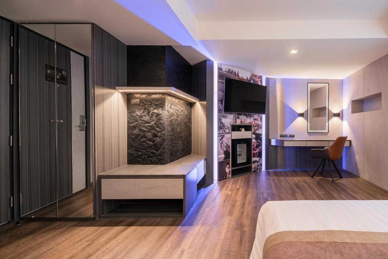 Aspira Gems Center Silom Hotel Bangkok Room photo