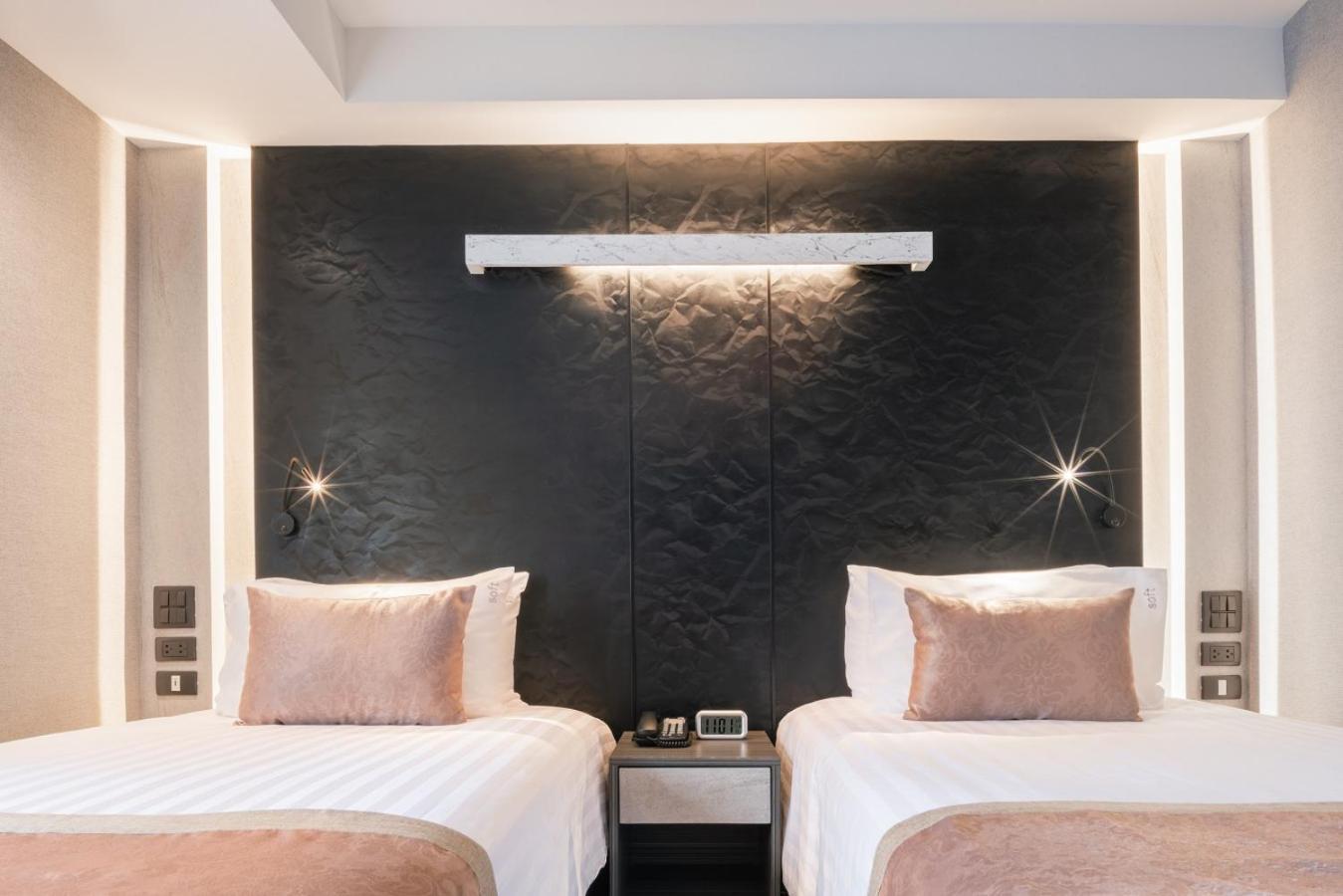 Aspira Gems Center Silom Hotel Bangkok Room photo